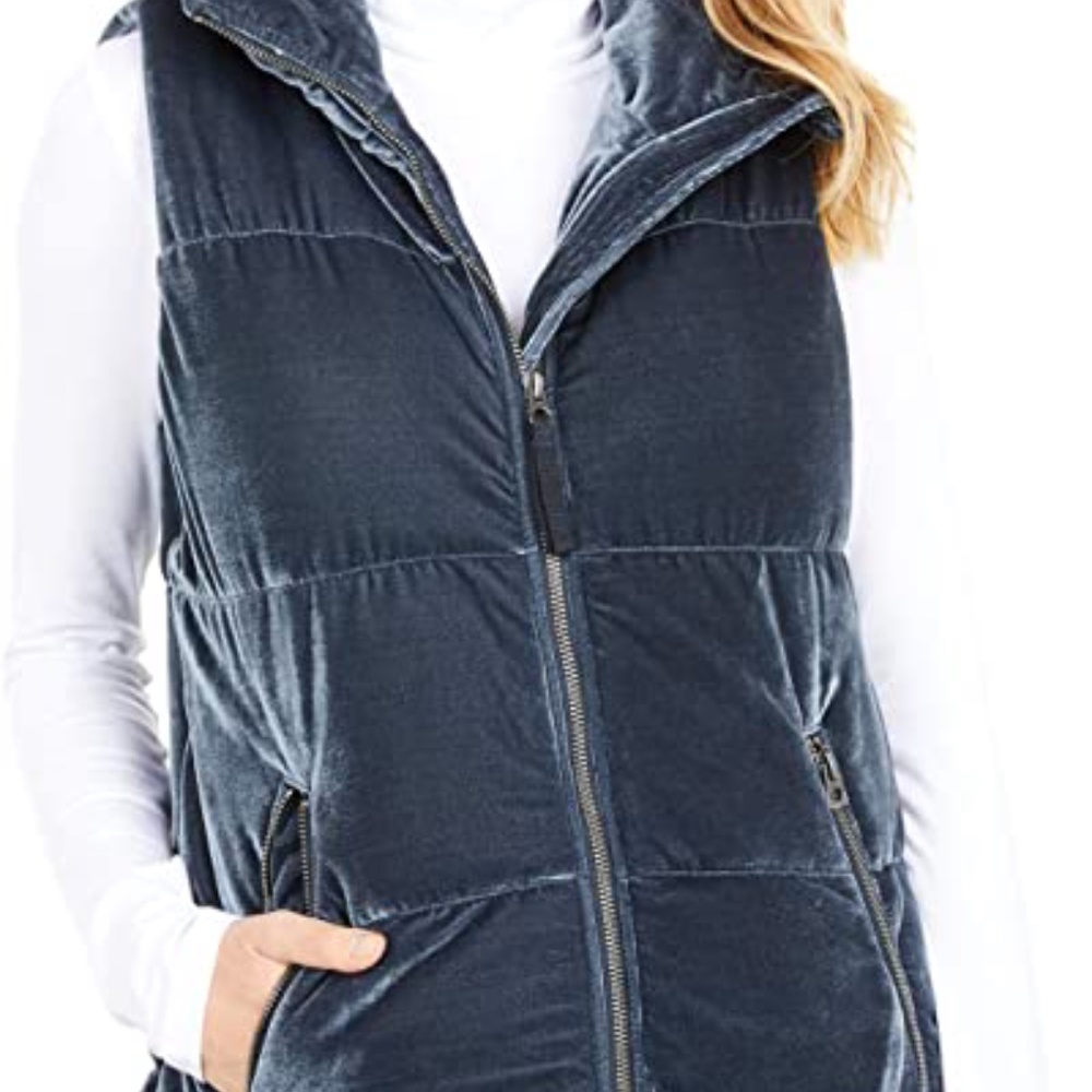 Dylan by True Grit™ Vintage Velvet Puffer Vest. Brand new Women’s XS